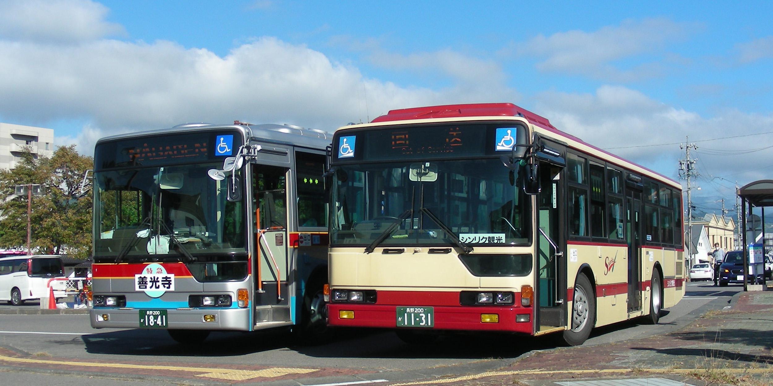 02-屋代駅.jpg